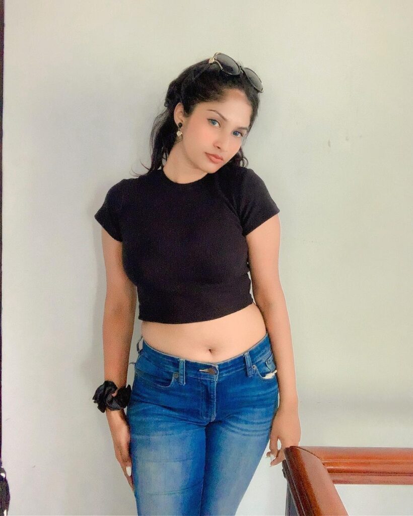 Desi Teen Girl Cute Hot Navel HD Images