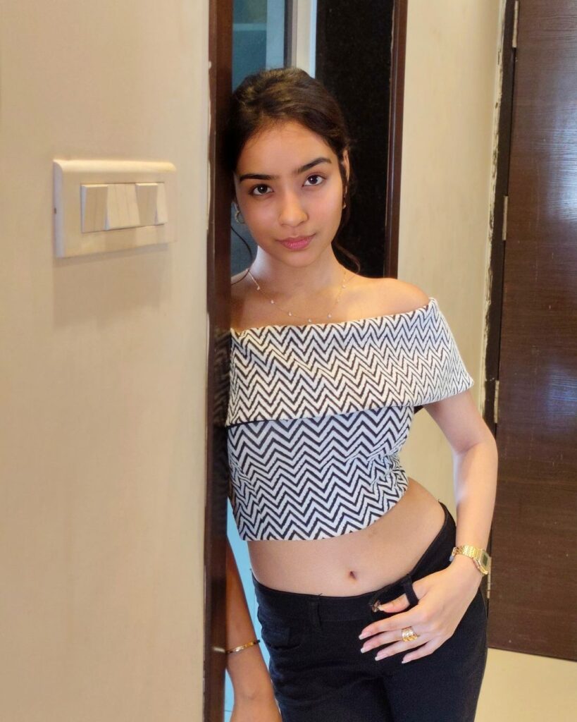 Indian Teen Girl Khushi Popley Hot Navel HD Images