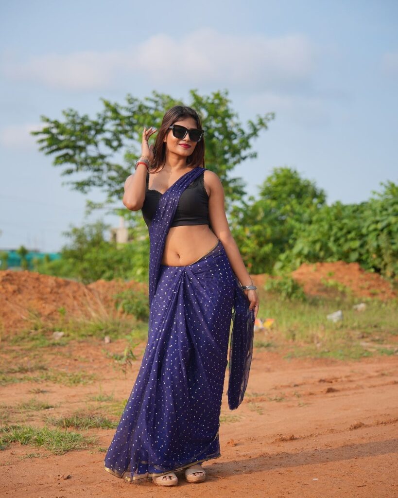 indian teen girl Oriya Sarkar hot nice navel hd images