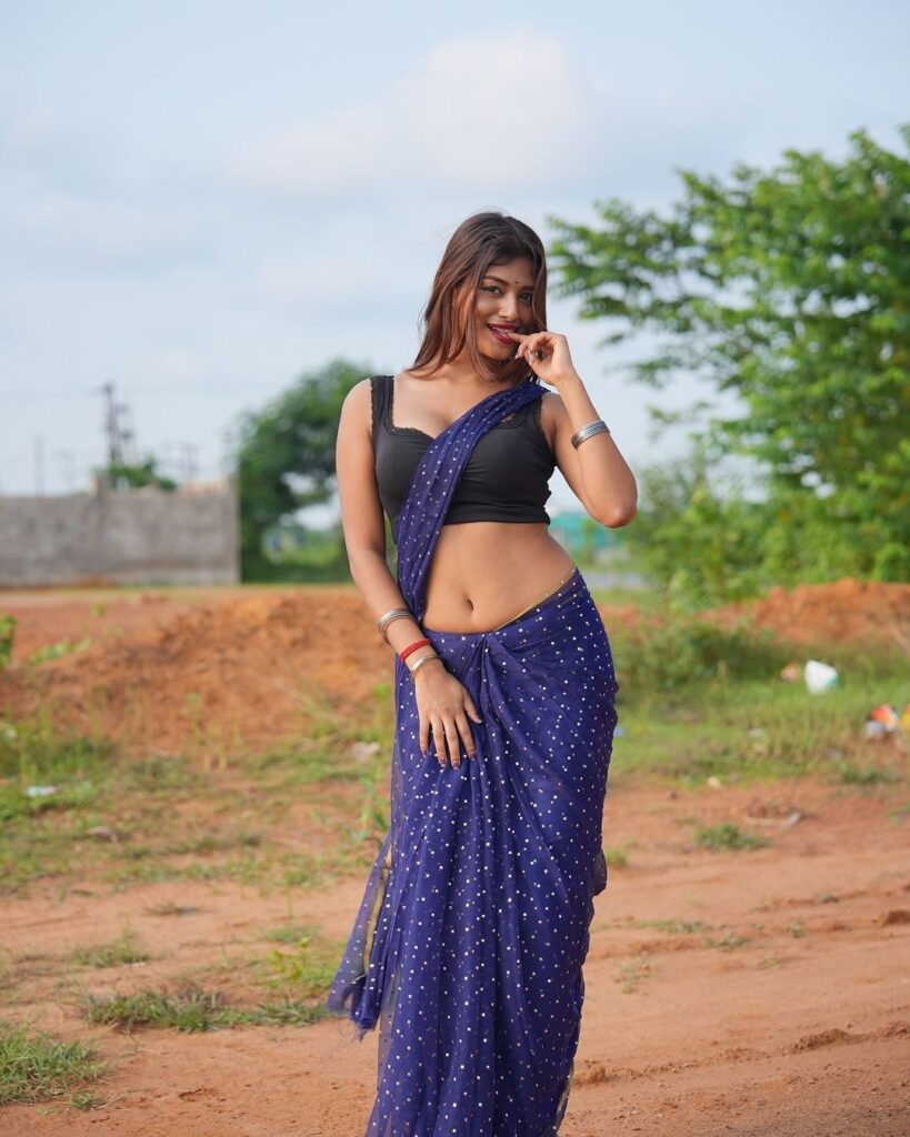 indian teen girl Oriya Sarkar latest hot navel hd images