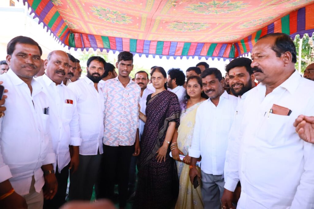 mla sabitha indra reddy inagurates gram panchaith building 3