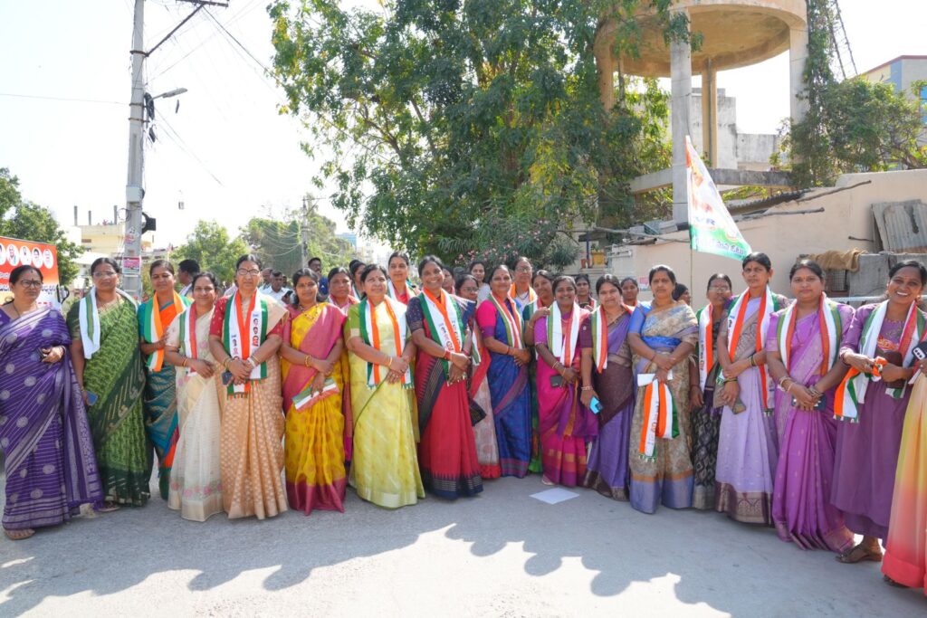 janampally public with saroja