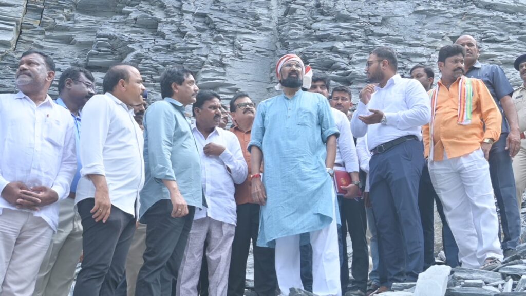 Minister Uttam Kumar Reddy Irrigation Projects Review