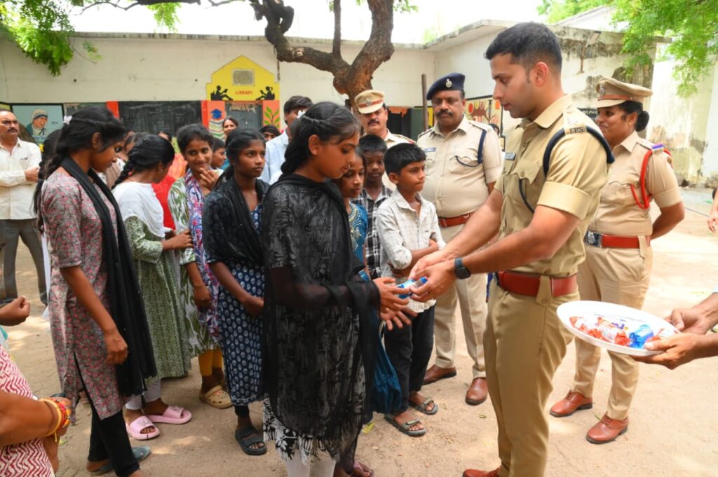 Nalgonda District SP Sharath Chandra Pawar IPS visited Panagal Government School